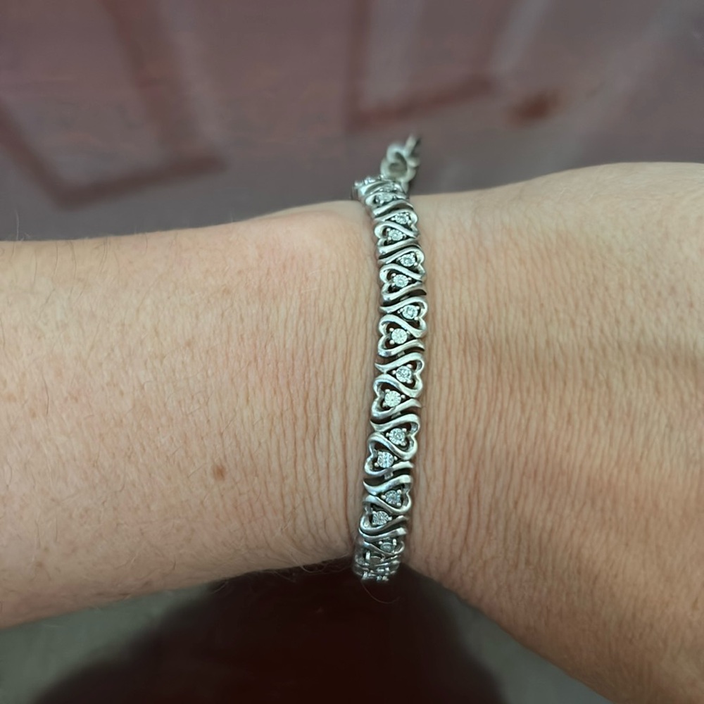 Beautiful Open Hearts collection bracelet